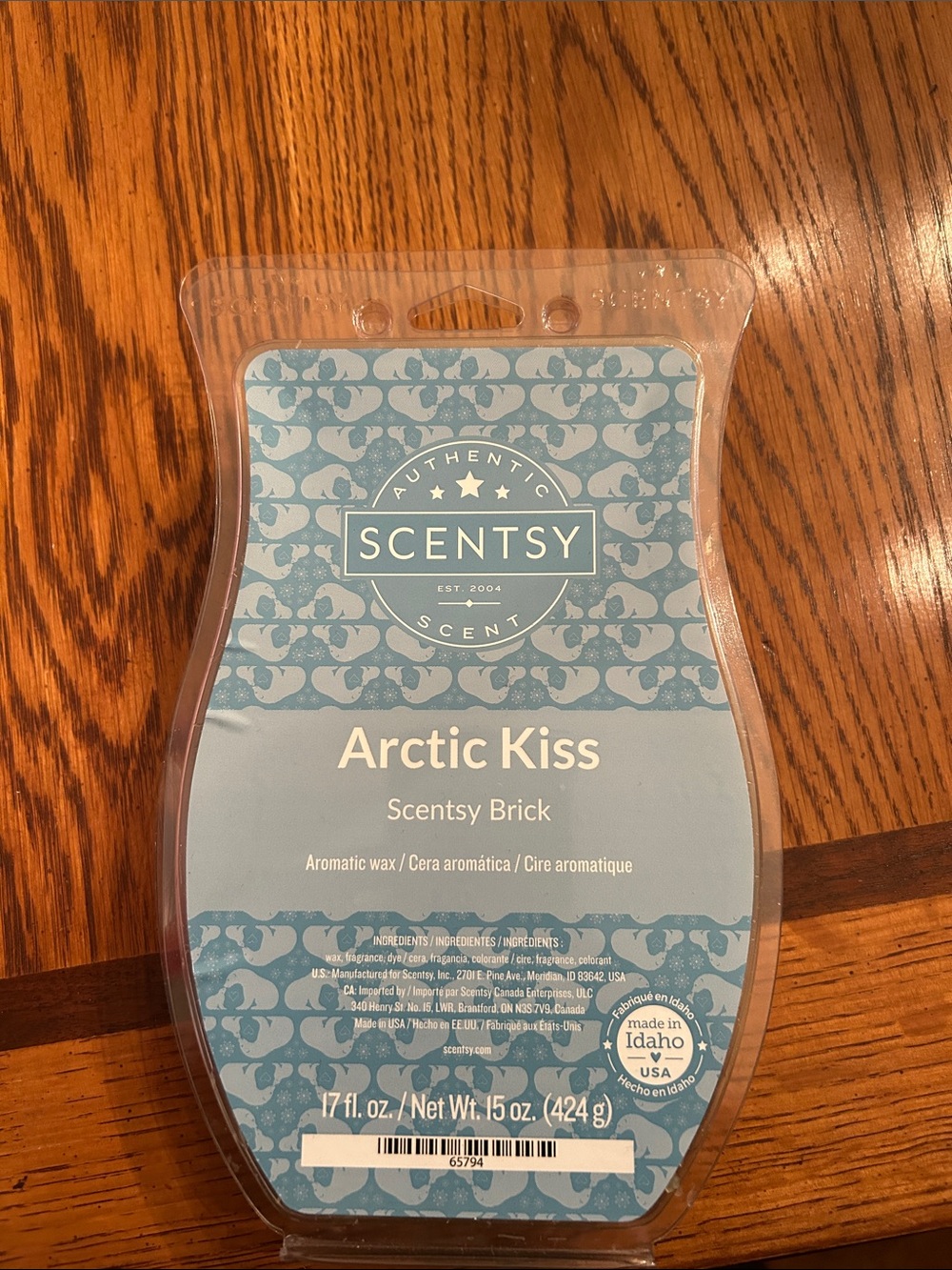 Scentsy Arctic Kiss Light Blue Wax Brick